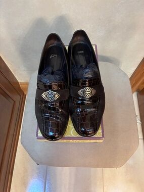 Dress casual shoes